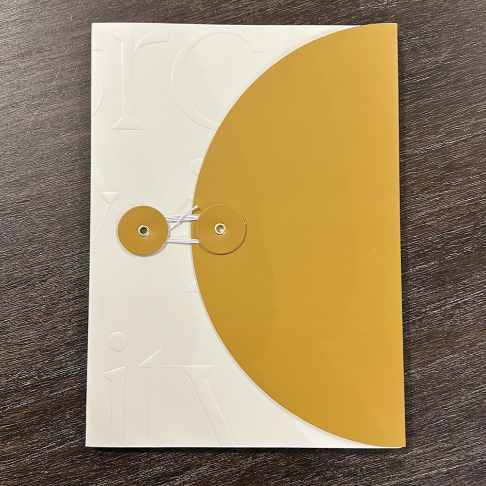 Cloth & Paper Folder - Picture 4 of 5